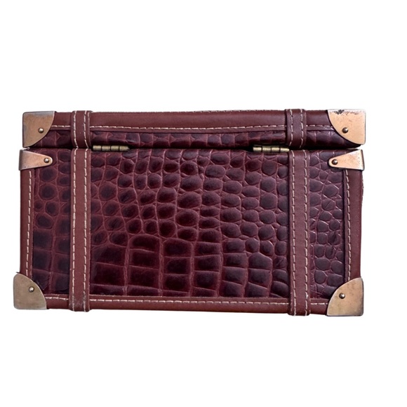 Croc Embossed Faux Leather Trunk Box – Jewelry / Keepsake Storage 5" X 3.25" X 4 - Picture 5 of 6